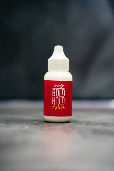 Bold hold Active : colle pour perruques indétectable pour une fixation exceptionnelle à Strasbourg